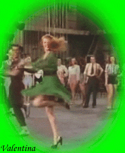 EmNp5hkuv2GI.gif
