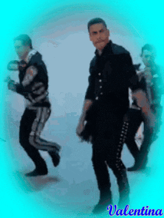 2KK1s2YRFAUF.gif